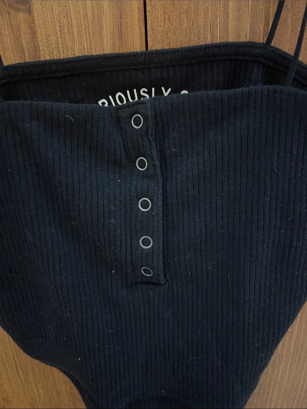 Black Ribbed Spaghetti-Strap Crop Top - Picture 2 of 9